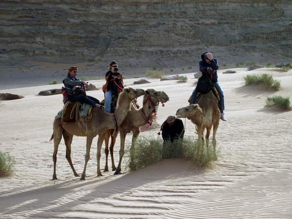 Dabei ist man nicht nur mit dem Jeep unterwegs. Auf www.wikinger-reisen.de gibt es die achttägige Jordanien-Silvesterreise ab 1368 Euro pro Person.