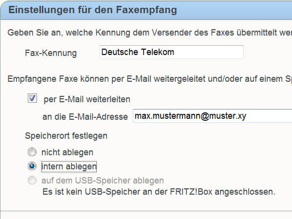 Geben Sie die Fax-Kennung ein, die dem Empfänger übermittelt werden soll. Außerdem bestimmen Sie, ob Ihnen eingehende Faxe als E-Mail zugestellt werden und ob die Dokumente nur in der FritzBox gespeichert werden sollen.