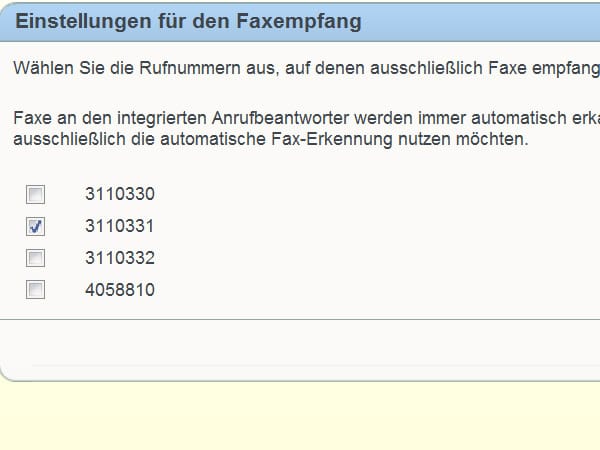 Weisen Sie dem Faxgerät anschließend eine der Telefonnummern zu, die Sie in der FritzBox festgelegt haben.