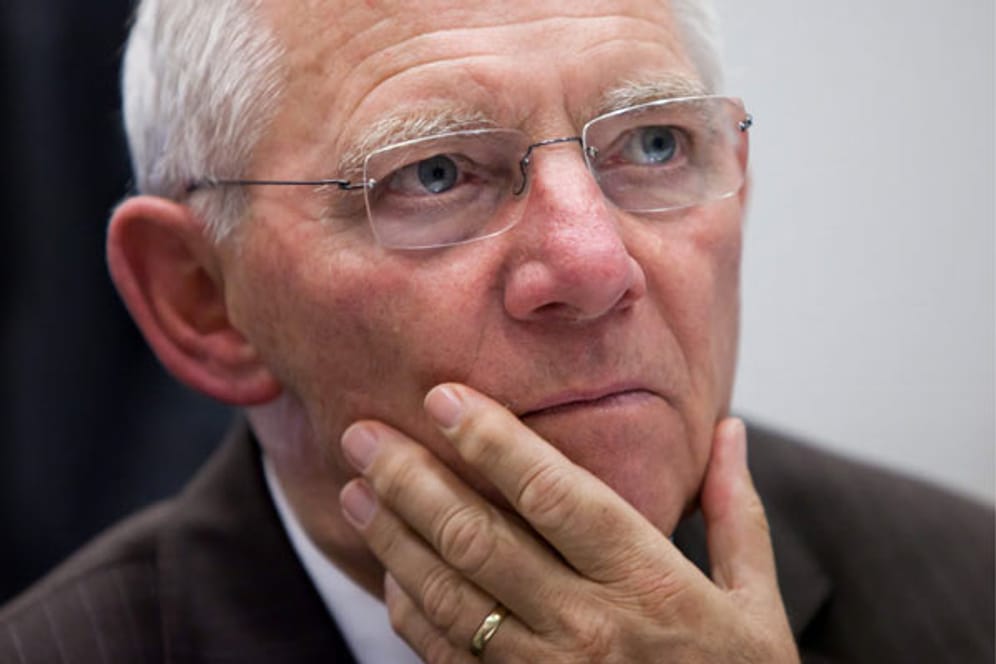 Finanzminister Wolfgang Schäuble (CDU) will den Euro-Rettungsschirm EFSF auf eine Billion hebeln.