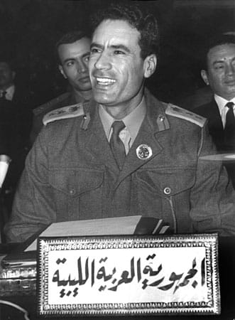Gaddafi im Dezember 1969 auf einer arabischen Gipfelkonferenz in Marokko. Nach seiner Machtergreifung hätte er am liebsten gleich die gesamte arabische Welt mit seiner Volksbefreiungsideologie beglückt. Doch die Araber zeigten ihm die kalte Schulter.