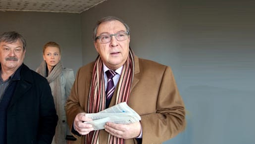 Wolfgang Winkler, Isabell Gerschke und Jaecki Schwarz in "Polizeiruf 110: Blutige Straße"