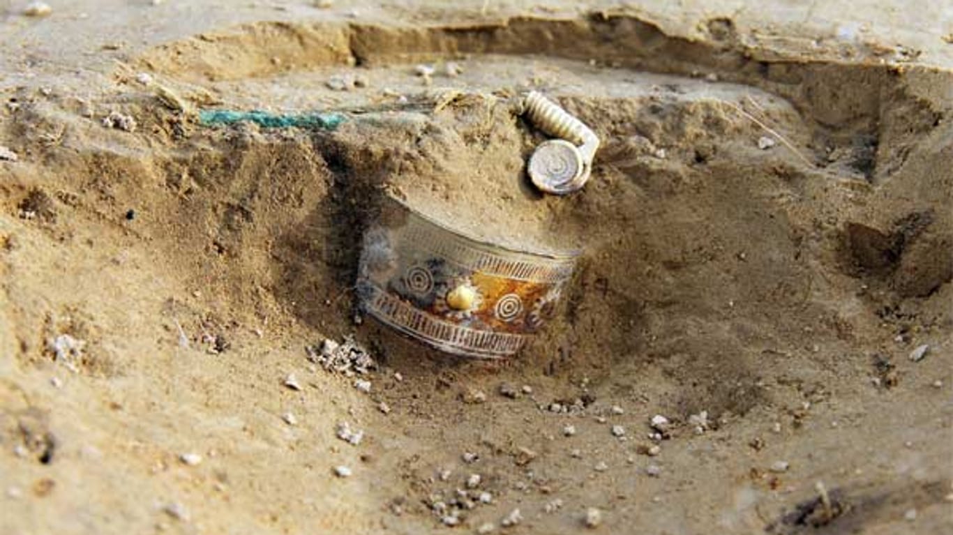 Archäologen haben einen Goldschatz aus der Bronzezeit entdeckt