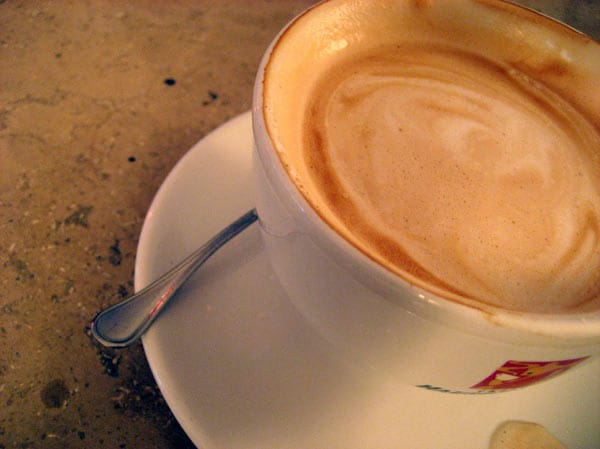 Prag ist eine Stadt mit langer Kaffeehauskultur, ähnlich der in Wien.