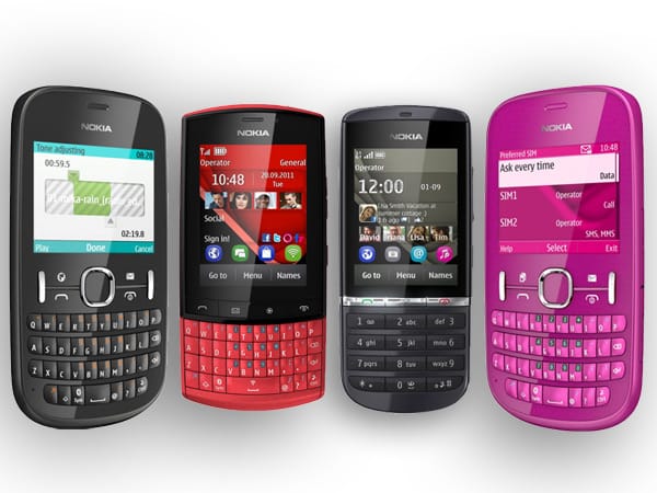 Mit dem Nokia 201, 303, 300 und 200 (v.l.) stellte der Smartphone-Hersteller seine neue Asha-Serie vor. Alle Modelle werden in einer sehr farbenfrohen Farbpalette angeboten, Asha 300/303 haben Touchscreens. Nokia Asha 200 und 201 unterscheiden sich durch die Möglichkeit, zwei SIM-Karten zu nutzen. Wann und in welchen Ländern die Asha-Serie angeboten wird, ist noch nicht bekannt.