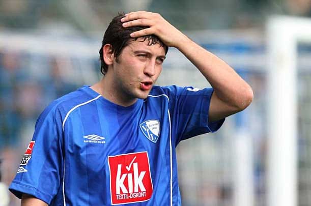 Mit der Empfehlung von 55 Toren in 170 Spielen für Schachtjor Donezk kam Nationalspieler Oleksiy Byelik im Januar 2008 zum damaligen Bundesligisten VfL Bochum. Mehr als vier Kurzeinsätze in der Rückrunde sprangen für den Mittelstürmer aber nicht raus.