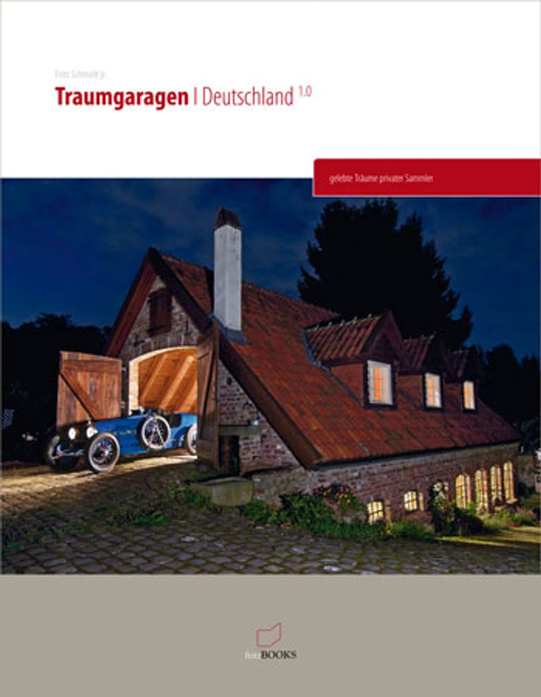 In dem Buch "Traumgaragen Deutschland 1.0" werden insgesamt 15 Autosammler und ihre Garagen porträtiert.