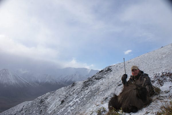 In Neuseeland kann es bei der Jagd hoch oben in den Bergen bitterkalt werden.