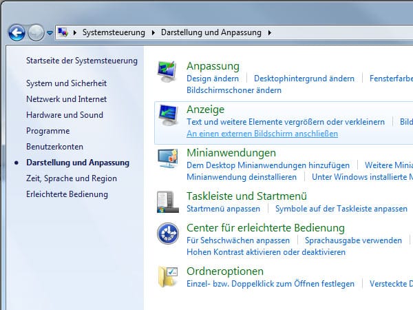 Nutzer von Windows 7 können im Menü "Darstellung und Anpassung" die Option "An einen externen Bildschirm anschließen" wählen.