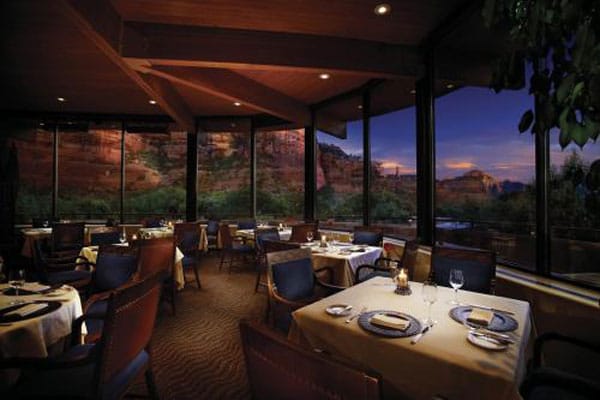 Rote Felswände, spitze Felsen: Arizona (USA) ist die Heimat der uns aus Wildwest-Filmen bekannten Landschaften. Und inmitten dieser Landschaft liegt das Enchantement Resort bei Sedona.
