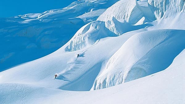 Die Abfahrt von Chamonix nach Zermatt: Die Landschaft ist spektakulär.