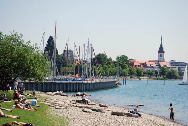 Für eine kleine Verschnaufpause ideal ist dieser Strand in Friedrichshafen.