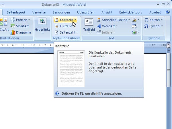 Starten Sie Office Word und öffnen Sie ein leeres Dokument. Dort klicken Sie im Reiter Einfügen auf den Eintrag Kopfzeile.