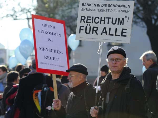"Banken in die Schranken": Demonstration in München