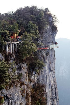 Hunan - Der Nationalpark rund um den 1518 Meter hohen Berg Tianmen versetzt China-Reisende in fassungsloses Staunen.