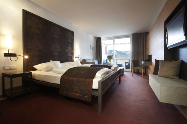 Ein Doppelzimmer mit Seeblick kostet dort ab 300 Euro pro Nacht.