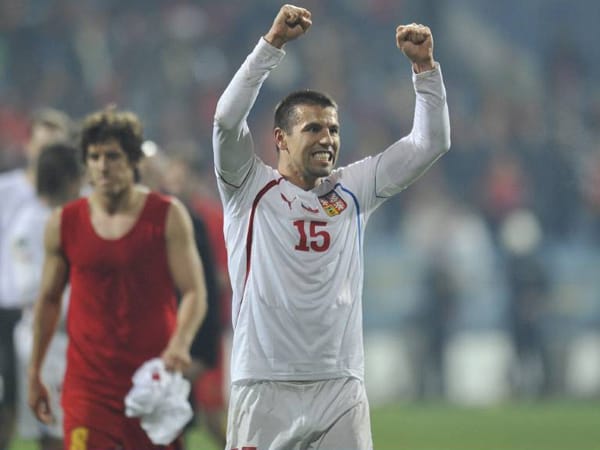 Auch Milan Barros (re.) hat mit Tschechien noch das Last-Minute-Ticket für die EM gelöst. Die Tschechen gewannen gegen Montenegro im Hinspiel erst 2:0, ehe sie im Rückspiel mit einem 1:0 für klare Verhältnisse sorgten.