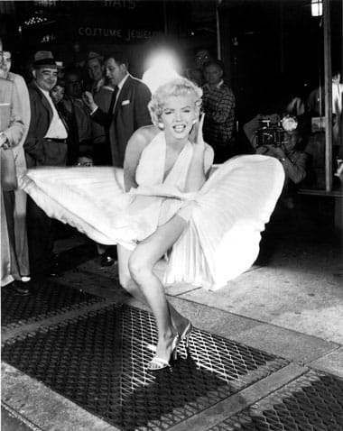 Titel: Marilyn Monroe, The Seven Year Itch, New York City, 1954 Dieses Bild von Marilyn Monroe über einem Lüftungsschacht machte den Fotografen Sam Shaw unsterblich.