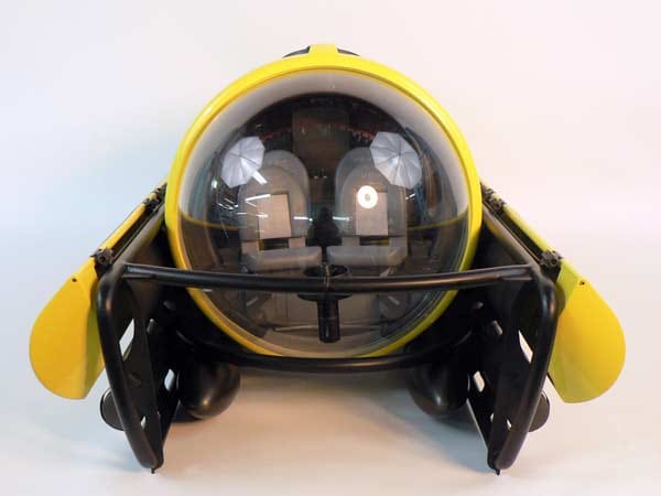 Das Unterwassergefährt ist in verschiedenen Versionen erhältlich. Der Kunde wählt zwischen einer Tauchtiefe von 100 bis 300 Metern.