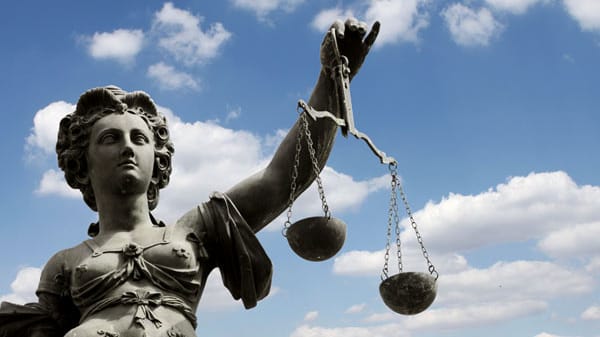 Oregon: Unterschiedliche Strafen für das gleiche Delikt schüren Zweifel an der Gerechtigkeit des Justizsystems Oregon: Unterschiedliche Strafen für das gleiche Delikt schüren Zweifel an der Gerechtigkeit des Justizsystems