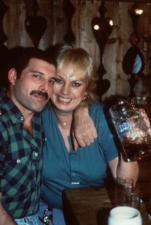 Freddie Mercury und Barbara Valentin