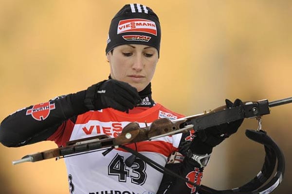 In dieser Saison gehört Sabrina Buchholz wieder zum A-Kader. In den letzten Jahren wurde es aber ruhiger um die Skijägerin. Zeitweise startete Sie sogar im zweitklassigen IBU-Cup, dessen Gesamtwertung sie in der Saison 2009/2010 gewann.