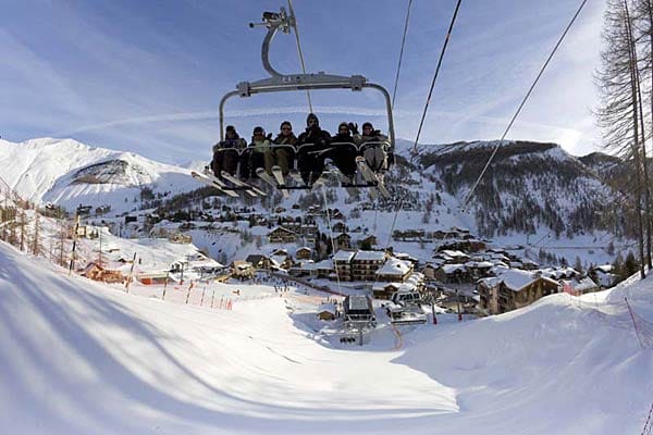 Pra-Loup und Val d´Allos-La Foux schaffen es sogar auf 42 Lifte, die insgesamt 180 Pistenkilometer miteinander verbinden. Damit hat sich das Skigebiet zu einem der größten in Südfrankreich gemausert.