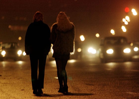 Prostituierte in der Moskauer Innenstadt. Ungeschützter Sex ist ebenfalls ein häufiger Ansteckungsgrund. Prostituierte in der Moskauer Innenstadt. Ungeschützter Sex ist ebenfalls ein häufiger Ansteckungsgrund.