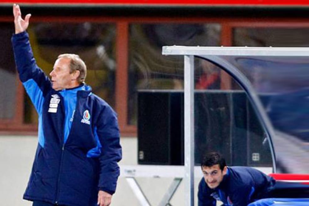 Berti Vogts bleibt Nationaltrainer von Aserbaidschan.