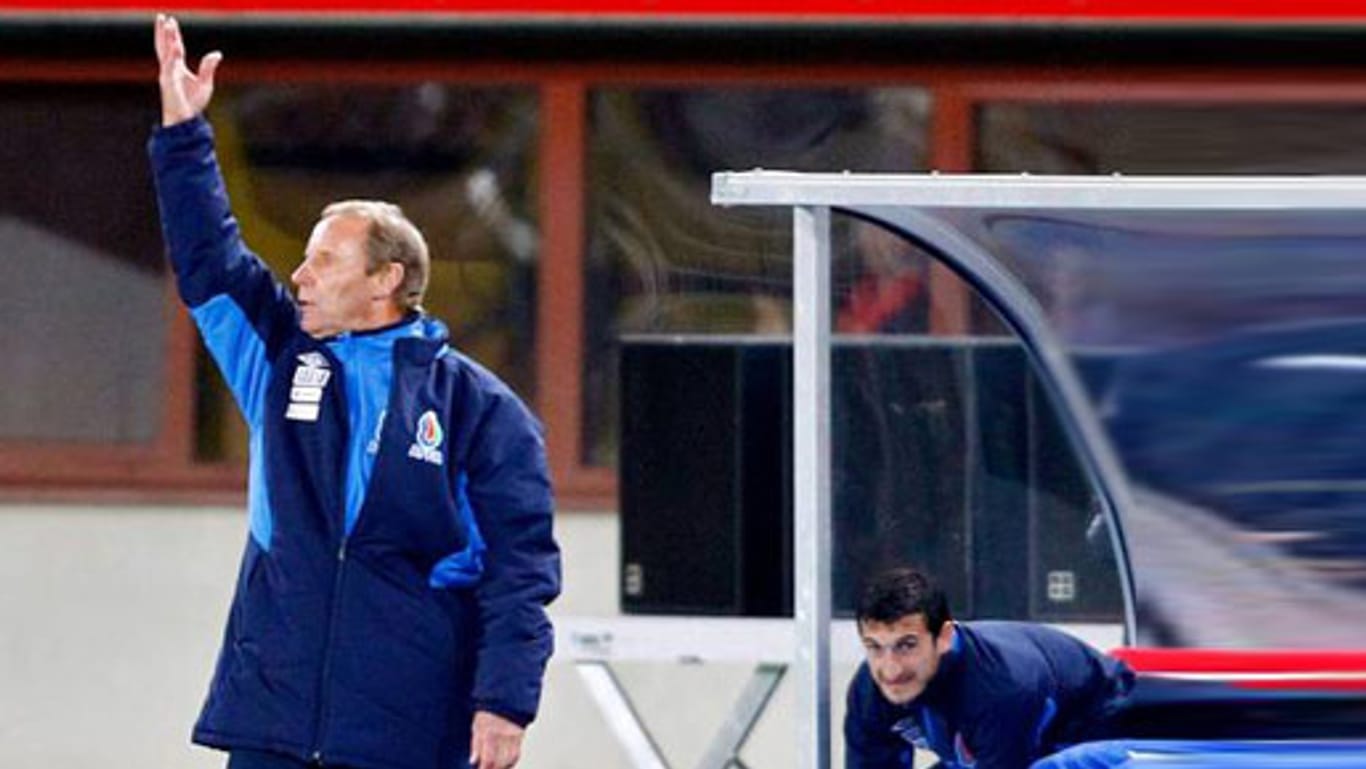 Berti Vogts bleibt Nationaltrainer von Aserbaidschan.