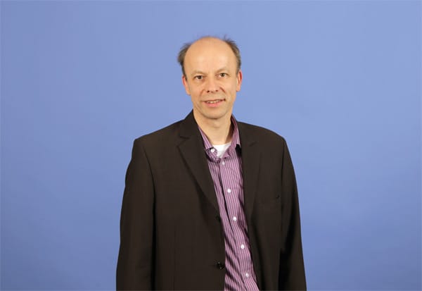 Dr. Ralf Krüger von der Freien Waldorfschule Havelhöhe (Berlin). Krüger unterrichtet Sport, Deutsch, Geschichte, Kunstgeschichte und Politische Wissenschaften.