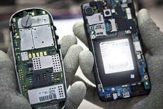 Eine Spionage-App aus den USA soll auf über 141 Millionen Smartphones und Tablet-PC nach Daten schnüffeln.