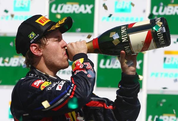 Platz 2 der deutschen Topverdiener Sebastian Vettel: Der Formel 1-Weltmeister aus dem Rennstall Red Bull verdiente rund 18 Millionen Euro. Da ist ein großer Schluck aus der Schampus-Flasche allemal drin.