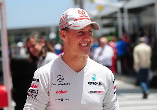Platz 1 der deutschen Topverdiener Michael Schumacher: Der Kerpener hat gut lachen. Trotz schlechter Bilanz und Dank langfristiger Werbeverträge bleibt "Schumi" der Einnahmen-Krösus im deutschen Sport.