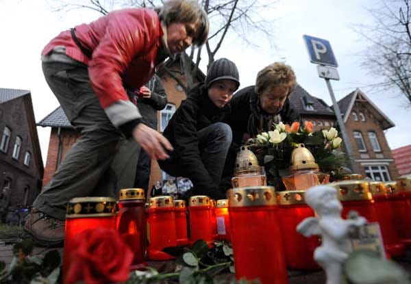 In dem betroffenen Ort herrscht Trauer: "Das schreckliche Ereignis hat viele Menschen in Stolzenau tief betroffen gemacht", sagt Bürgermeister Bernd Müller.