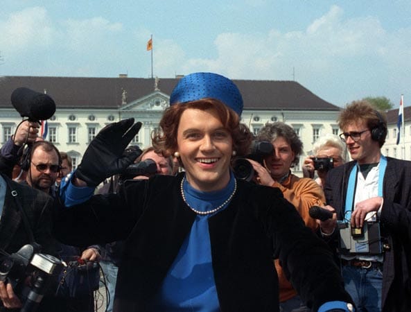 Und so sah Hape vor 20 Jahren als Beatrix aus. Damals brachte er vor allem die Sicherheitsbeamten gehörig ins Schwitzen.