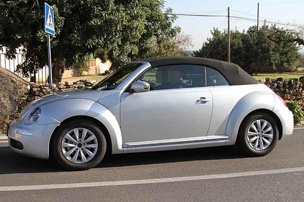 Für Retro-Freunde die gerne Cabrio fahren wird es wohl auch wieder ein Beetle Cabrio geben.