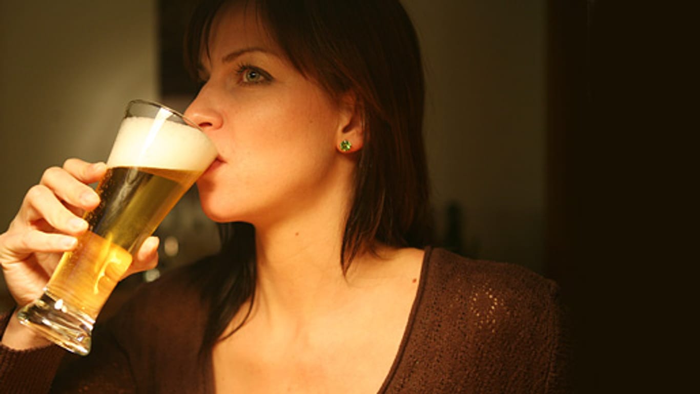 Weihnachten und Silvester wird häufig Alkohol konsumiert.
