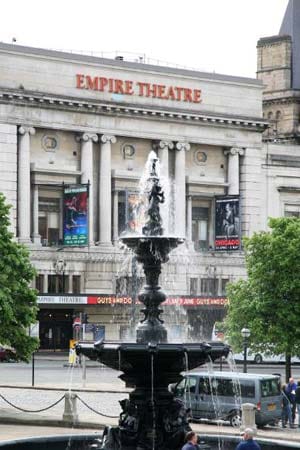 Auf nach Liverpool um sich "Titanic" auf der Musicalbühne anzusehen. Vom 9. bis 12. Juni wird es im Empire Theatre aufgeführt.