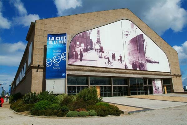 100 Jahre später stellt das Meeresmuseum "Cité de la Mer" im April einen neuen Bereich zu den Themen Auswanderung und Titanic vor.