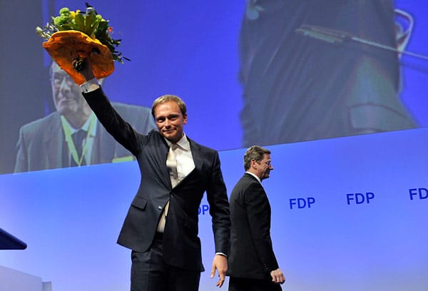 Lindner war noch von Ex-Parteichef Guido Westerwelle in das Amt geholt worden. Westerwelle machte ihn vom Bundestagsabgeordneten zum Nachfolger von Generalsekretär Dirk Niebel.