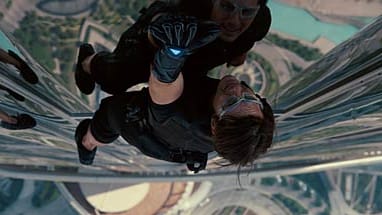 Tom Cruise beweist auch im neuesten "Mission: Impossible"-Teil, dass er nicht unter Höhenangst leidet.