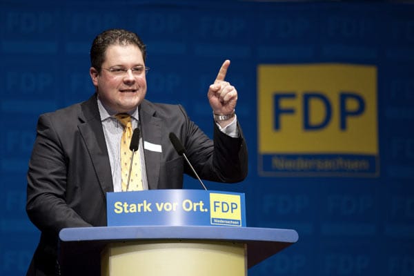 Neuer Generalsekretär wird Patrick Döring. Der 38 Jahre alte Niedersachse ist derzeit FDP-Bundesschatzmeister und Fraktionsvize im Bundestag.