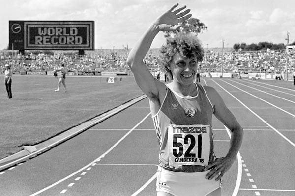 Den ältesten deutschen Weltrekord hält Marita Koch. Im australischen Canberra lief sie am 6. Oktober 1985 die 400m in nur 47,60 Sekunden. Bis heute konnte keine Frau diese Zeit auf einer Stadionrunde unterbieten.