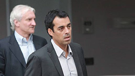 Krisenstimmung in Leverkusen: Sportdirektor Völler (li.) und Trainer Dutt. Krisenstimmung in Leverkusen: Sportdirektor Völler (li.) und Trainer Dutt.
