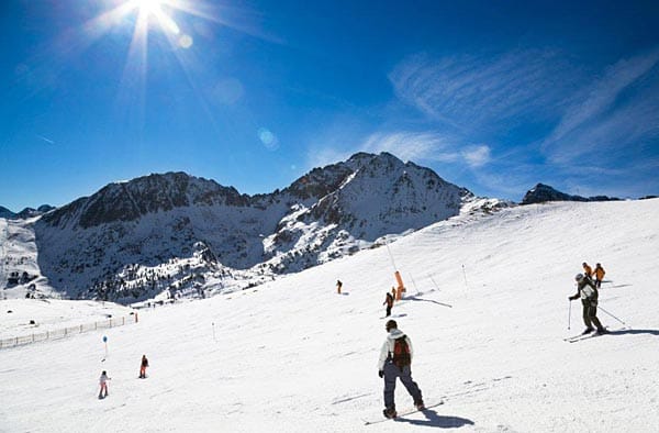 Auf dem 3271 Meter hohen Palandöken, dauert die Wintersportsaison von Anfang Dezember bis Anfang Mai.