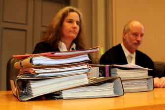Vor dem Landgericht Kiel hat der mutmaßliche Frauenmörder erneut ein Geständnis abgelegt
