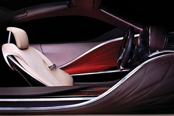 Auch der Innenraum des Concept Cars ist von der organischen Linienführung geprägt. Premiere ist auf der Detroit Motor Show 2012.