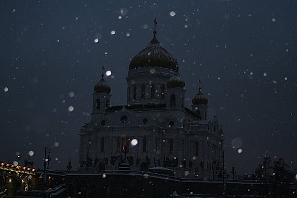 Ihren besonderen Reiz entfaltet die Christ-Erlöser-Kathedrale auch bei winterlichen Temperaturen und Schnee.