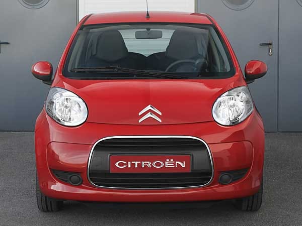 Citroën C1. Listenpreis: 10.090 Euro, Preisvorteil: 3100 Euro oder 31 Prozent.